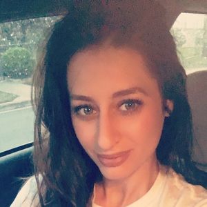 Meet your Posher, Caroline